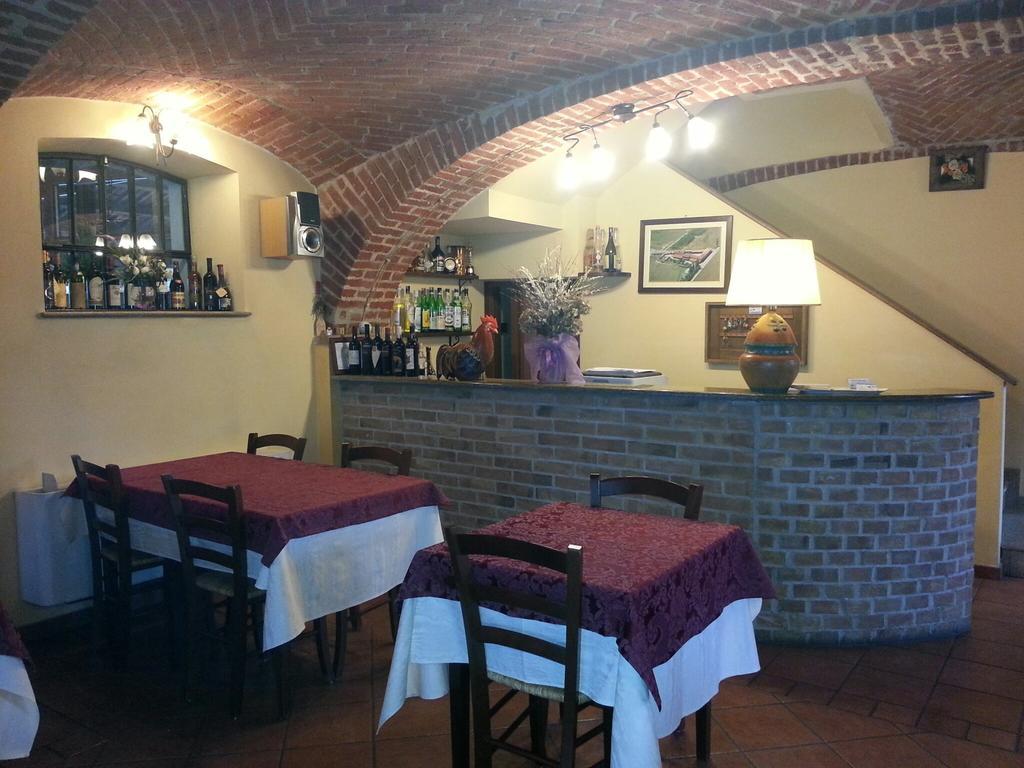 Agriturismo Cascina Del Peso 莱尼 外观 照片